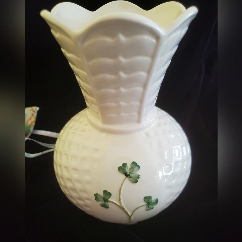 Vintage Shamrock Vase